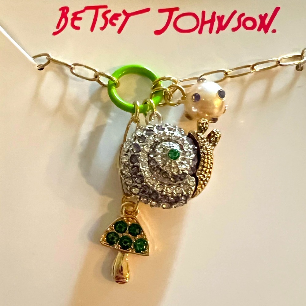 New Betsey Johnson Snail Charm Pendant Necklace - Picture 7 of 10